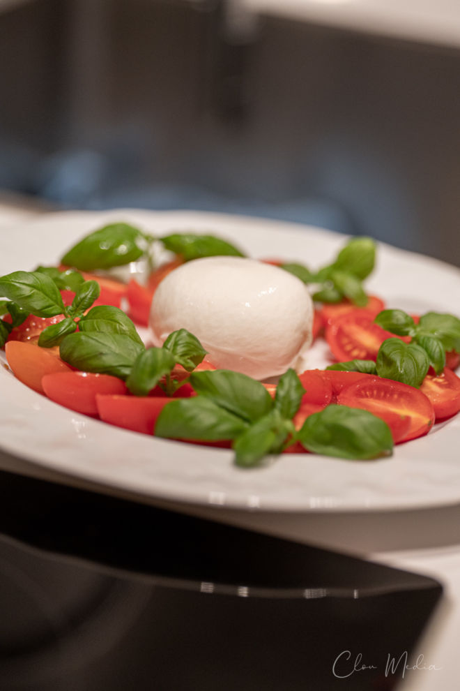 Discover the Flavors of Italy at Mozzamo Restaurant